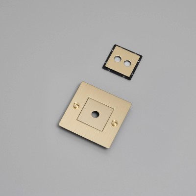 Рамка Buster and Punch 1G Horizontal with Infills brass