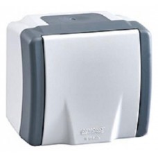 Розетка на 1 пост без заземления Mono Electric Octans IP54 16A 250В бело-серый 154-020006-116