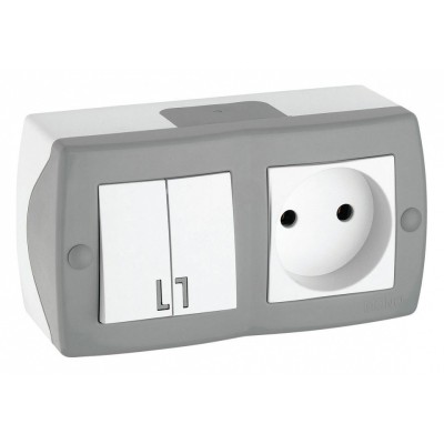 Блок с розеткой и выключателем Mono Electric Octans IP20 104-020001-182