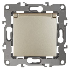 Розетка 2P+E Schuko со шторками с крышкой Эра 12-2103-04 Б0014696