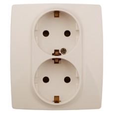 Розетка 2P+E Schuko со шторками Эра 12-2104-02 Б0014700